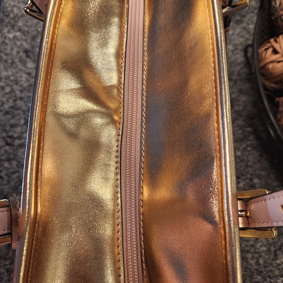 Michael Kors Jet Set Travel Small Metallic Logo Top-Zip Tote Bag in Rose Gold - Picture 7 of 14